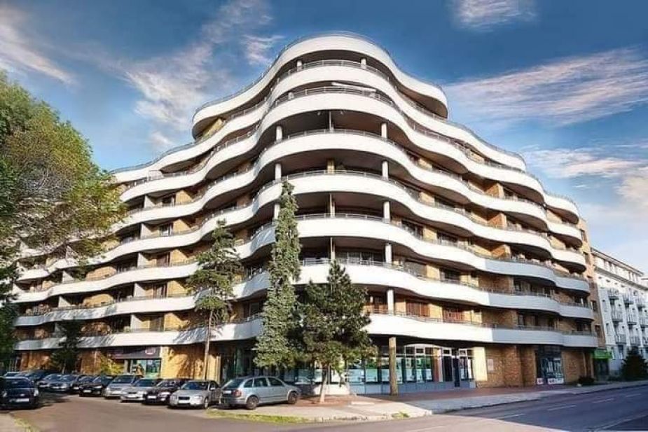 Atraktívny 4,5 izbový byt v bytovom dome GAUDÍ na Bazovej ulici v Ružinove