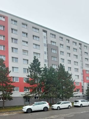 4 izbový byt na Šášovskej ulici v Petržalke, Bratislava V